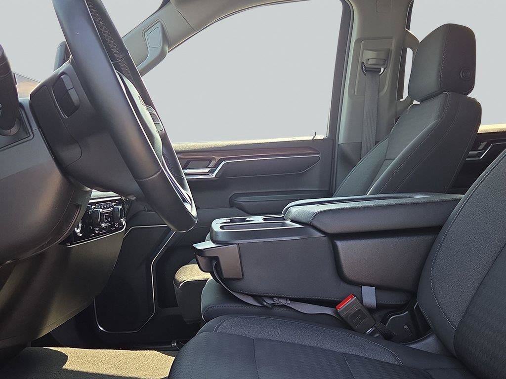 Used 2023 Chevrolet Silverado 1500 LT AWD/4WD image 24