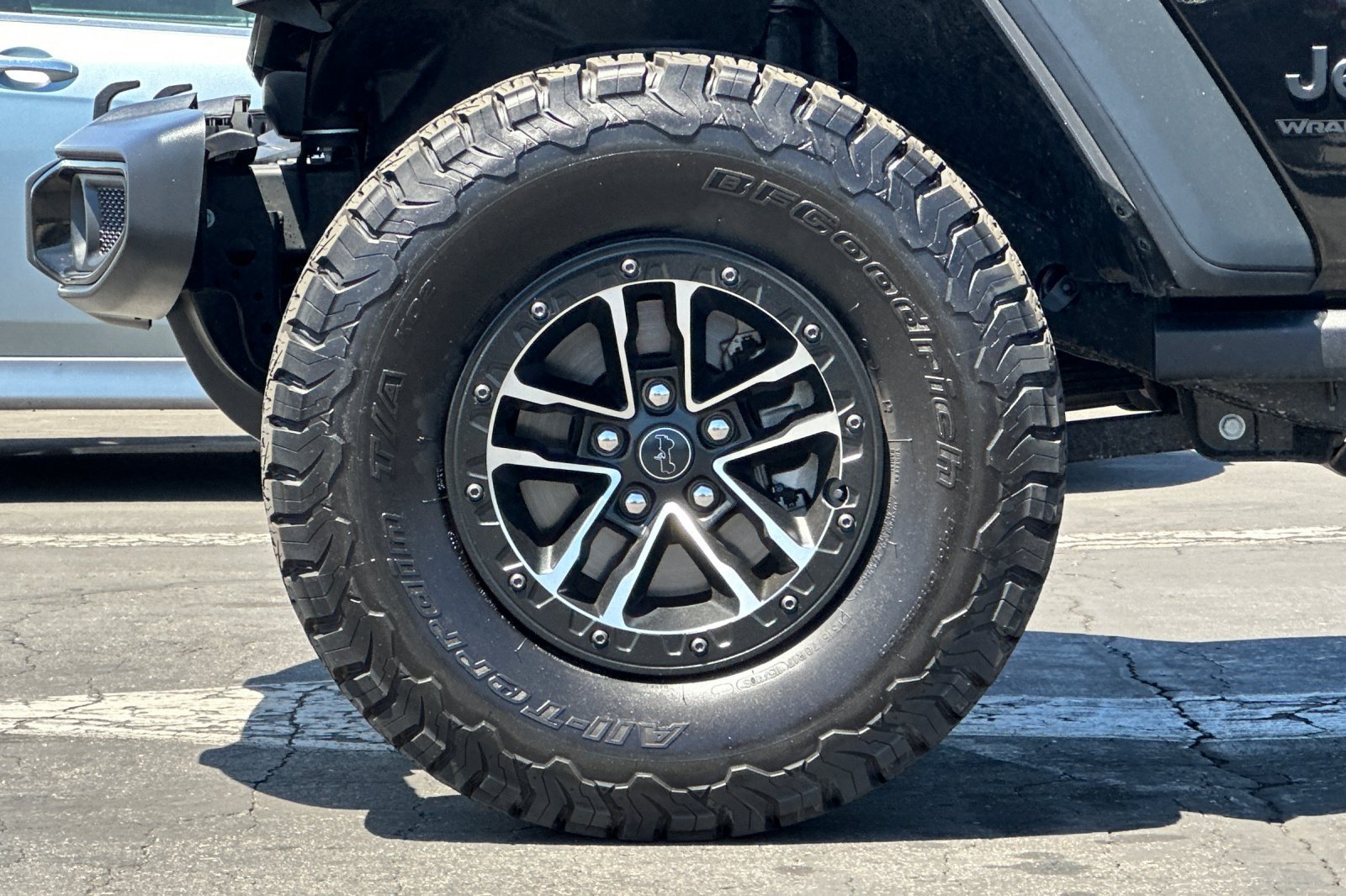 Used 2025 Jeep Wrangler Unlimited Sport AWD/4WD image 26