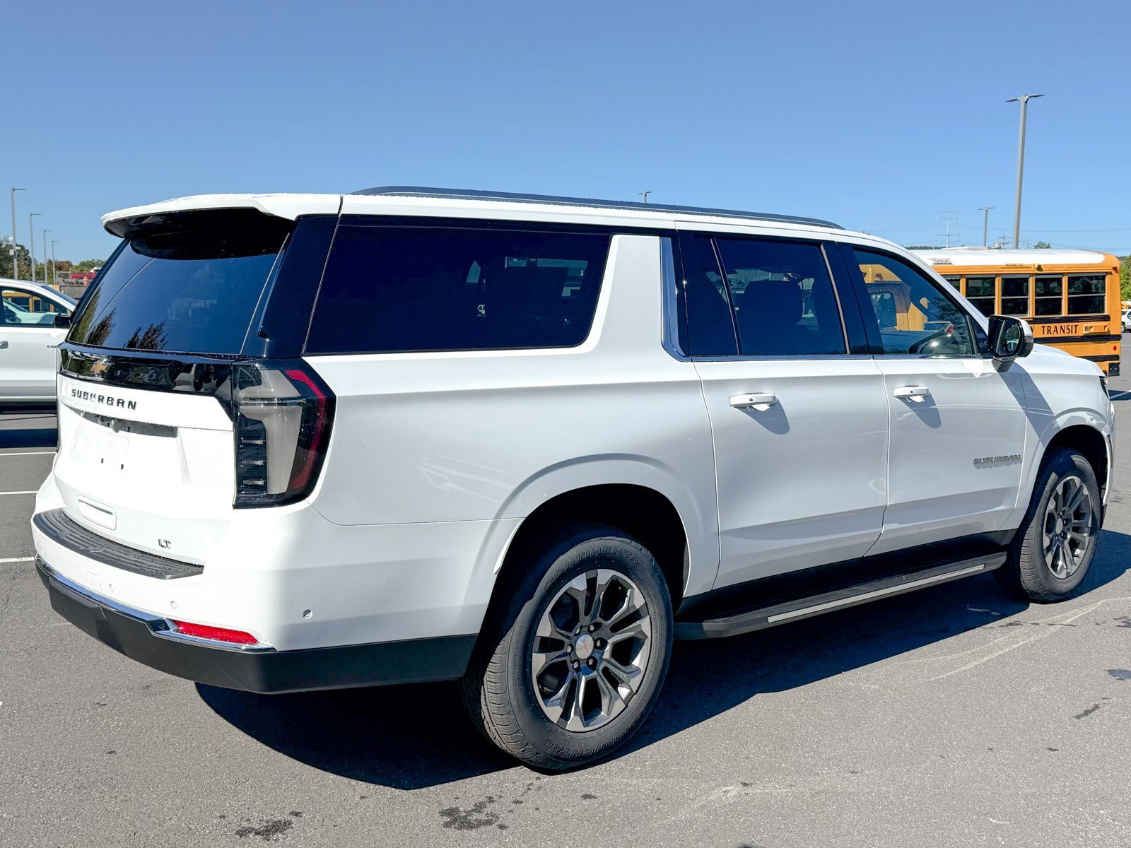 New 2026 Chevrolet Suburban LT image 12