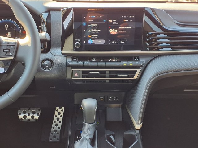 Used 2026 Toyota Camry SE w/ Convenience Package FWD image 8