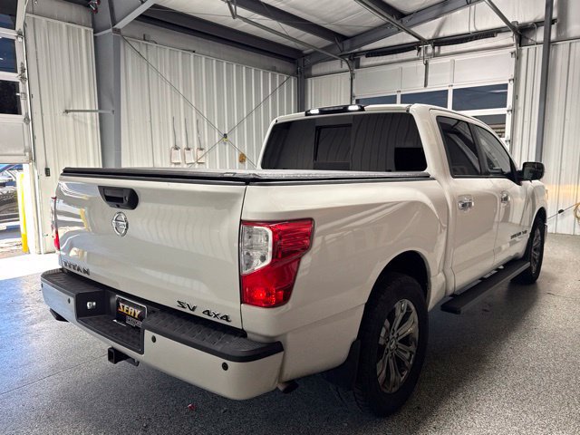 Used 2018 Nissan Titan SV w/ SV Convenience Package AWD/4WD image 16