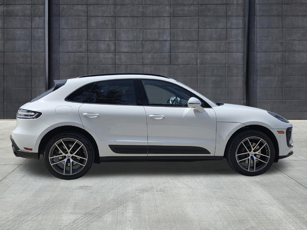 Certified 2024 Porsche Macan Turbo AWD/4WD image 8