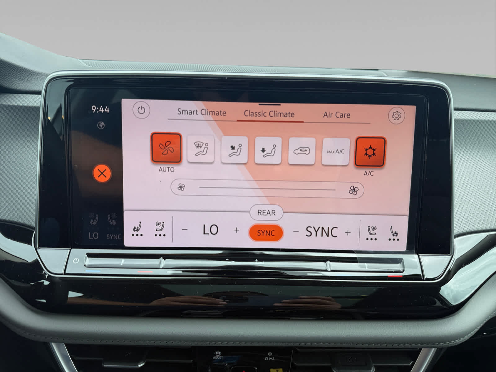 New 2026 Volkswagen Atlas Peak Edition AWD/4WD image 17