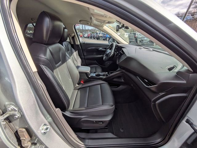 Used 2023 Buick Envision Essence image 35