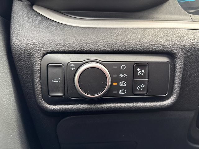 Used 2024 Ford Explorer XLT AWD/4WD image 28