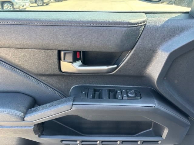 Used 2024 Toyota Tacoma Limited w/ Limited Package (LT) AWD/4WD image 20