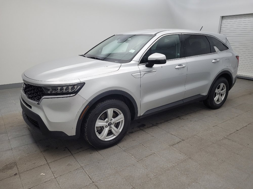 Used 2021 Kia Sorento LX image 2