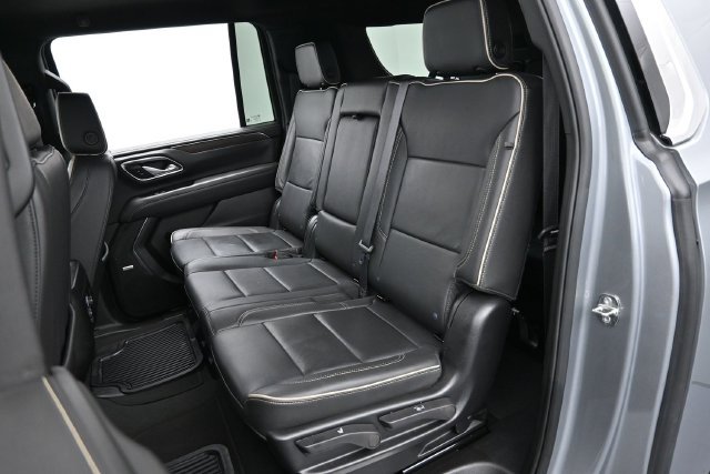 Used 2024 Chevrolet Suburban Premier AWD/4WD image 28