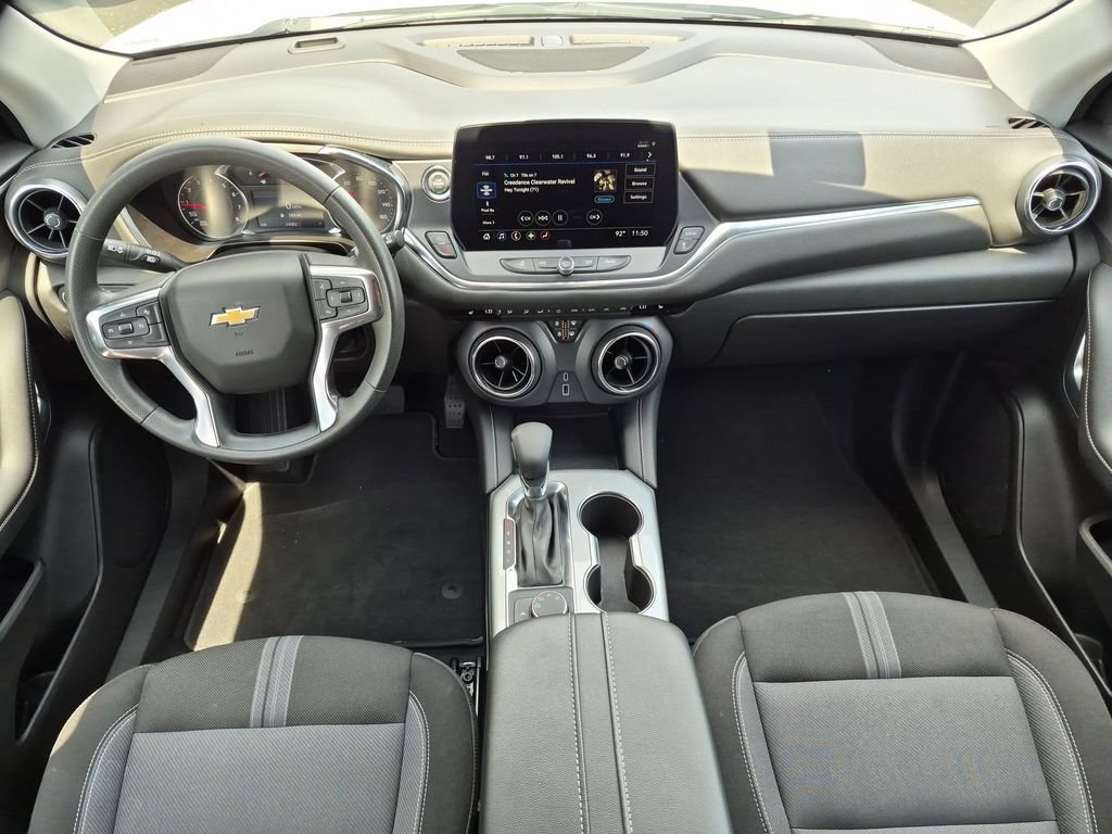 Used 2025 Chevrolet Blazer LT AWD/4WD image 25