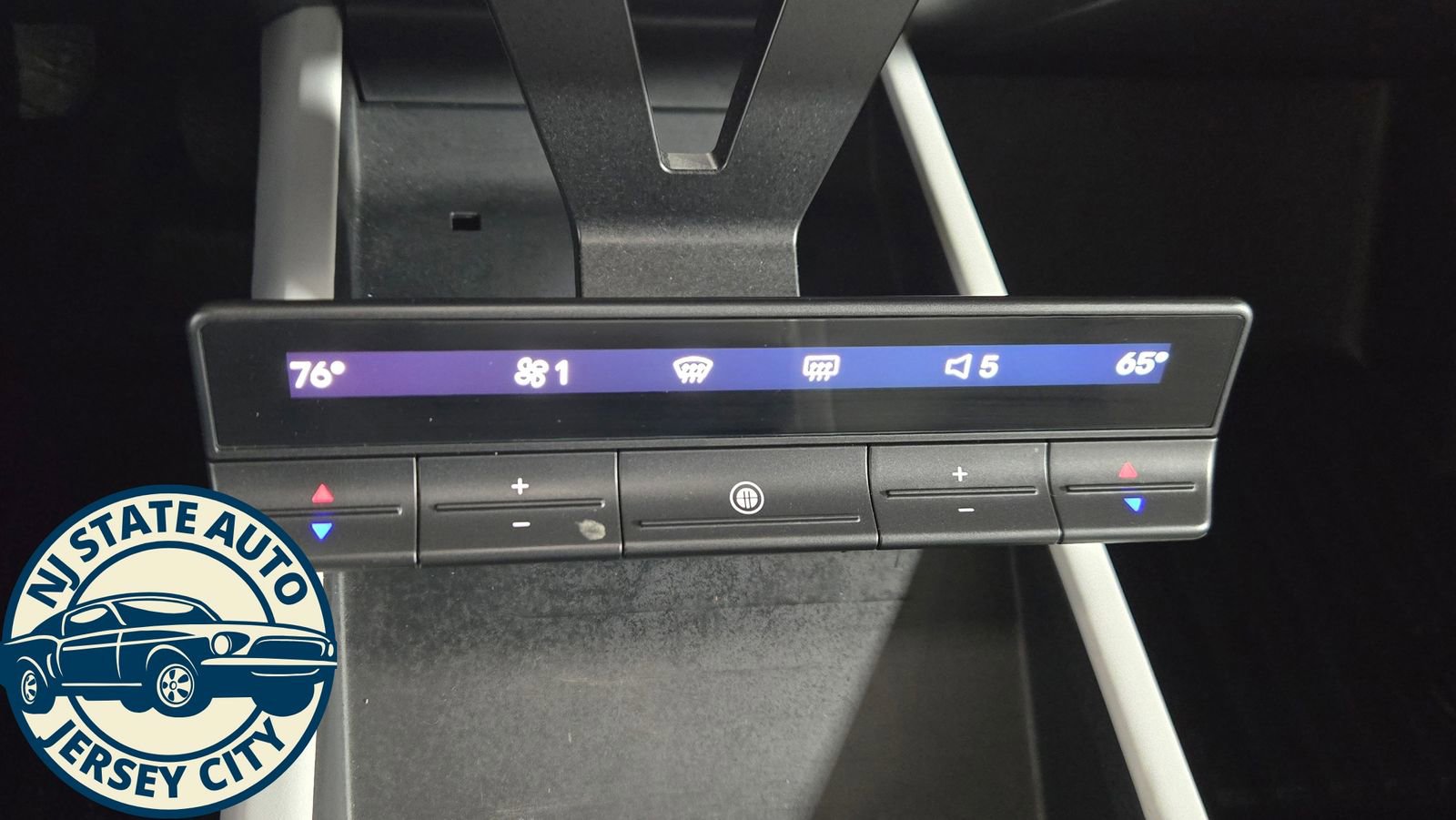 Used 2023 Fisker Ocean One image 17