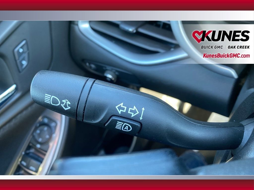 Used 2025 Chevrolet Malibu LT FWD image 20