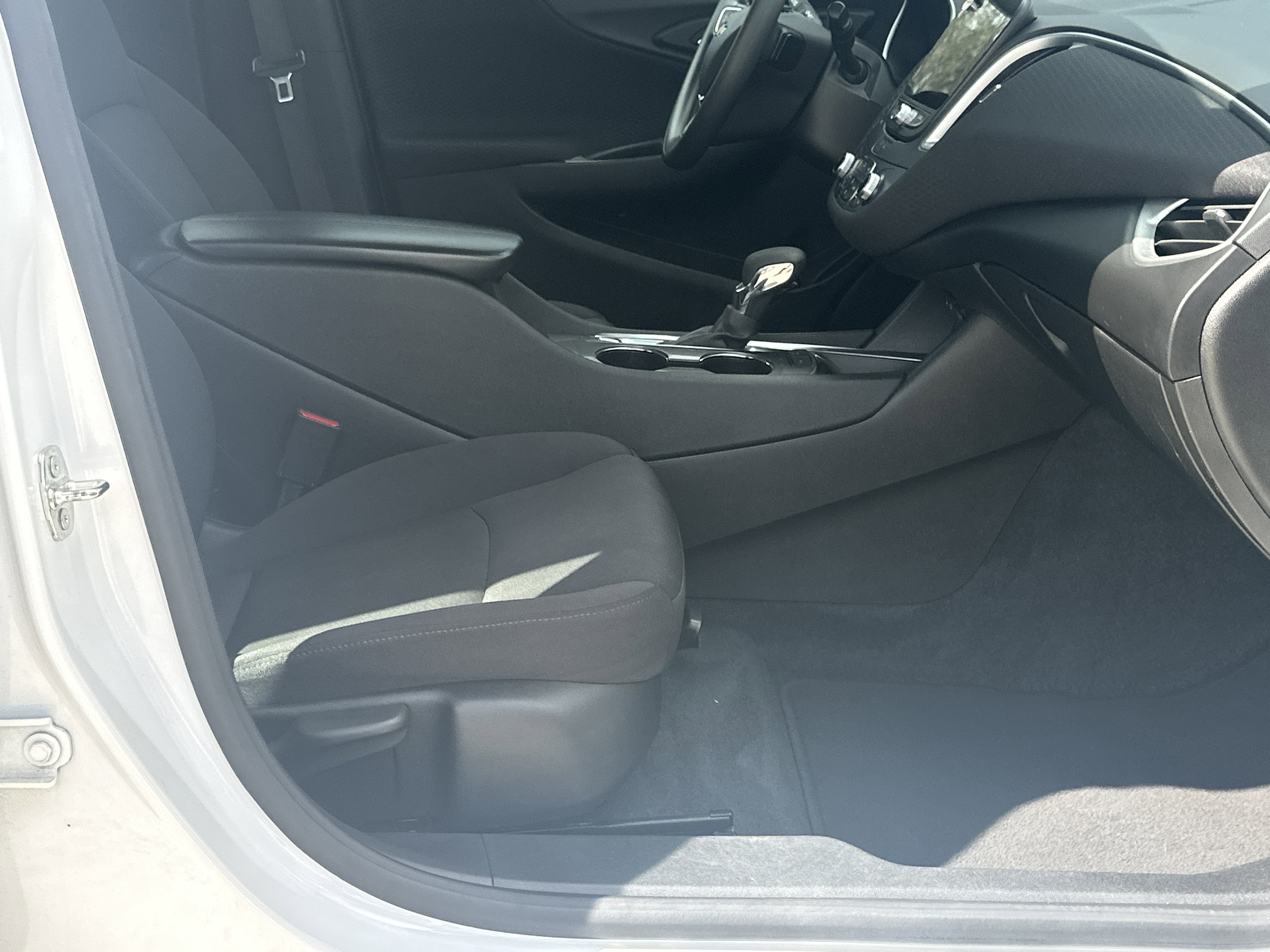 Used 2024 Chevrolet Malibu LT image 13