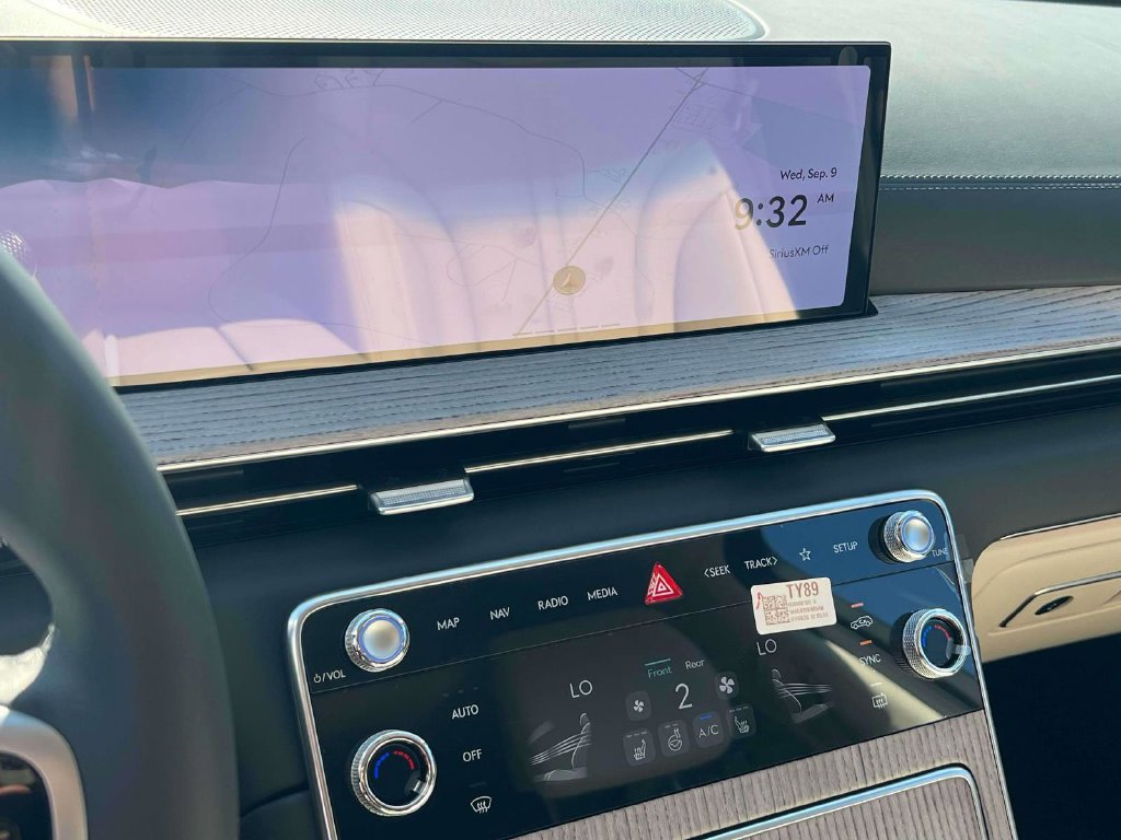New 2027 Genesis GV80 2.5T Select AWD/4WD image 23