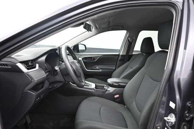 Used 2020 Toyota RAV4 LE FWD image 14