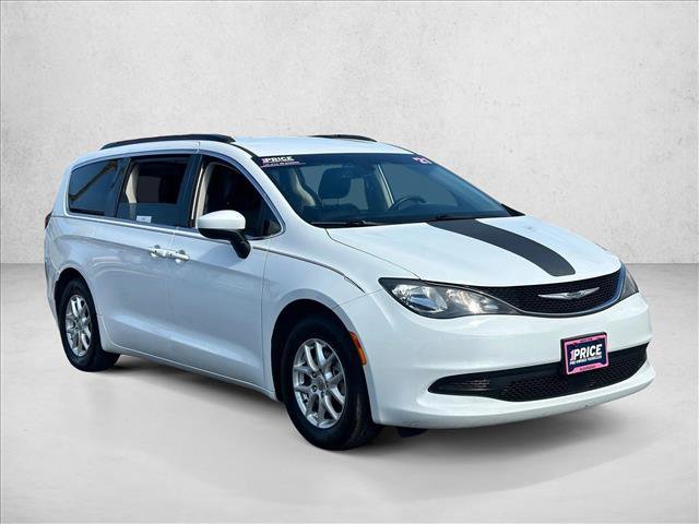 Used 2021 Chrysler Voyager Lxi image 3