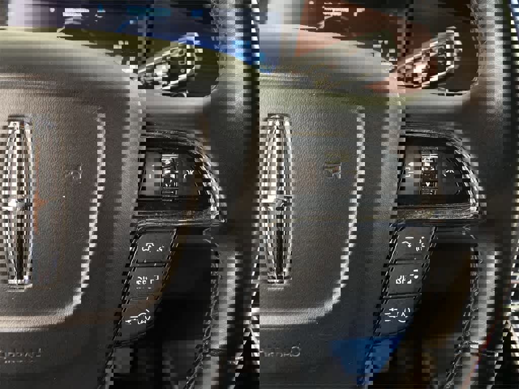 Used 2024 Lincoln Navigator L Premiere image 21