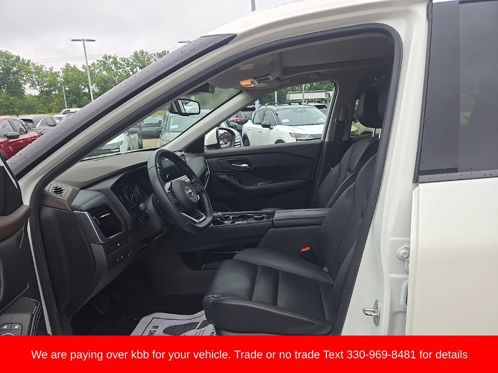 Used 2023 Nissan Rogue SL AWD/4WD image 9