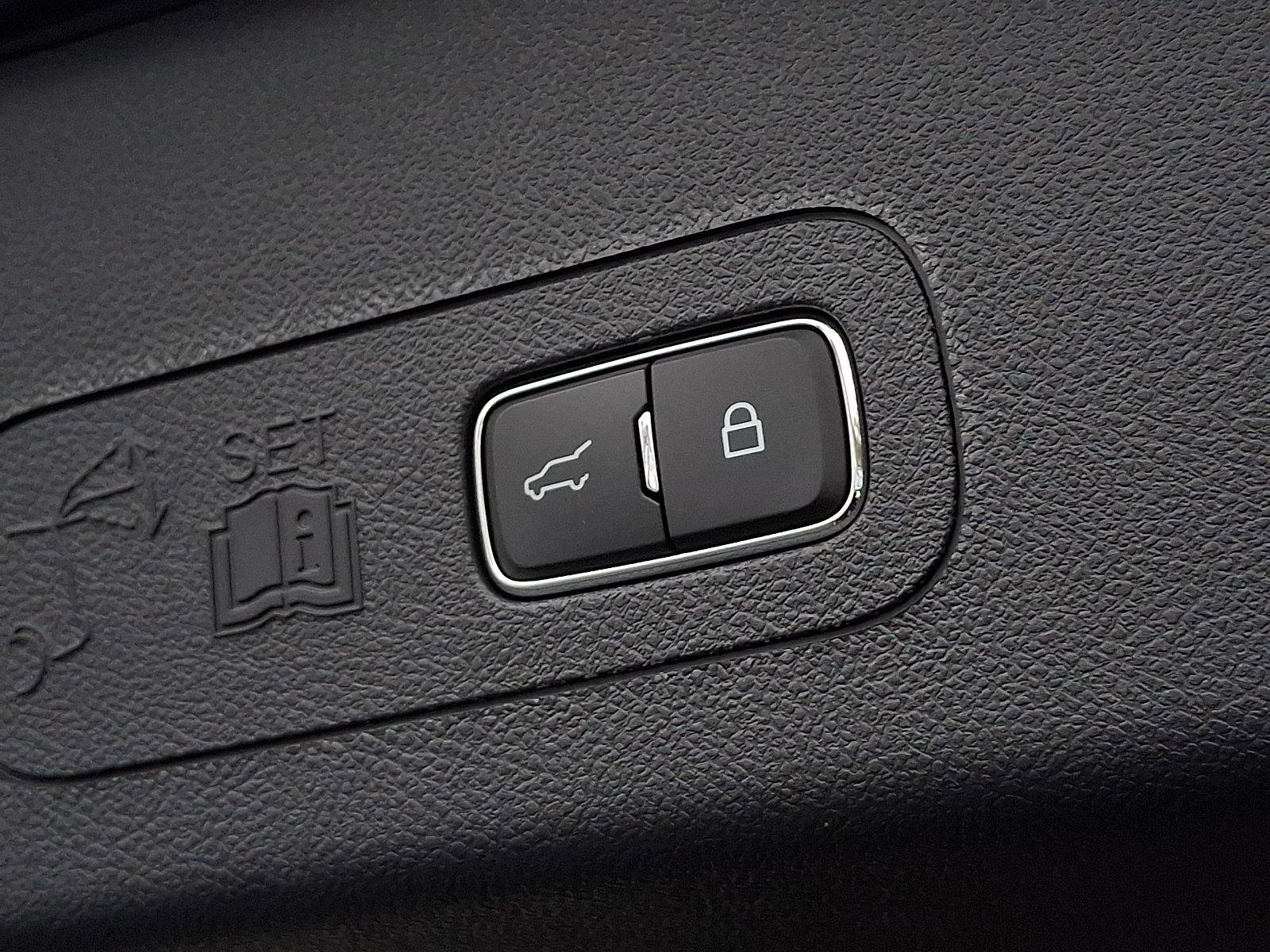 Used 2025 Lincoln Aviator Reserve w/ Equipment Group 201A image 31