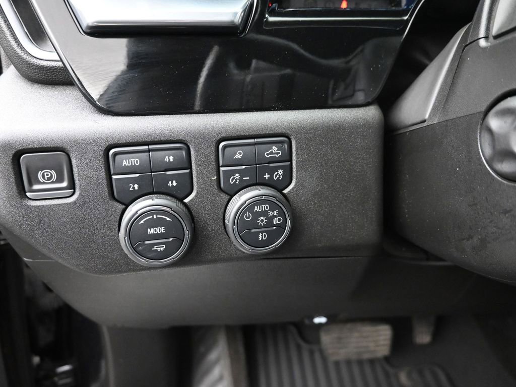Used 2022 Chevrolet Silverado 1500 LTZ w/ LTZ Convenience Package II image 19