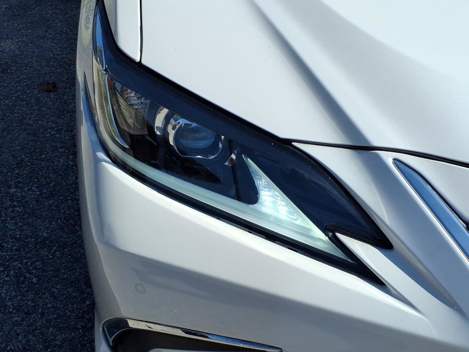 Used 2023 Lexus ES 350 w/ Premium Package FWD image 6