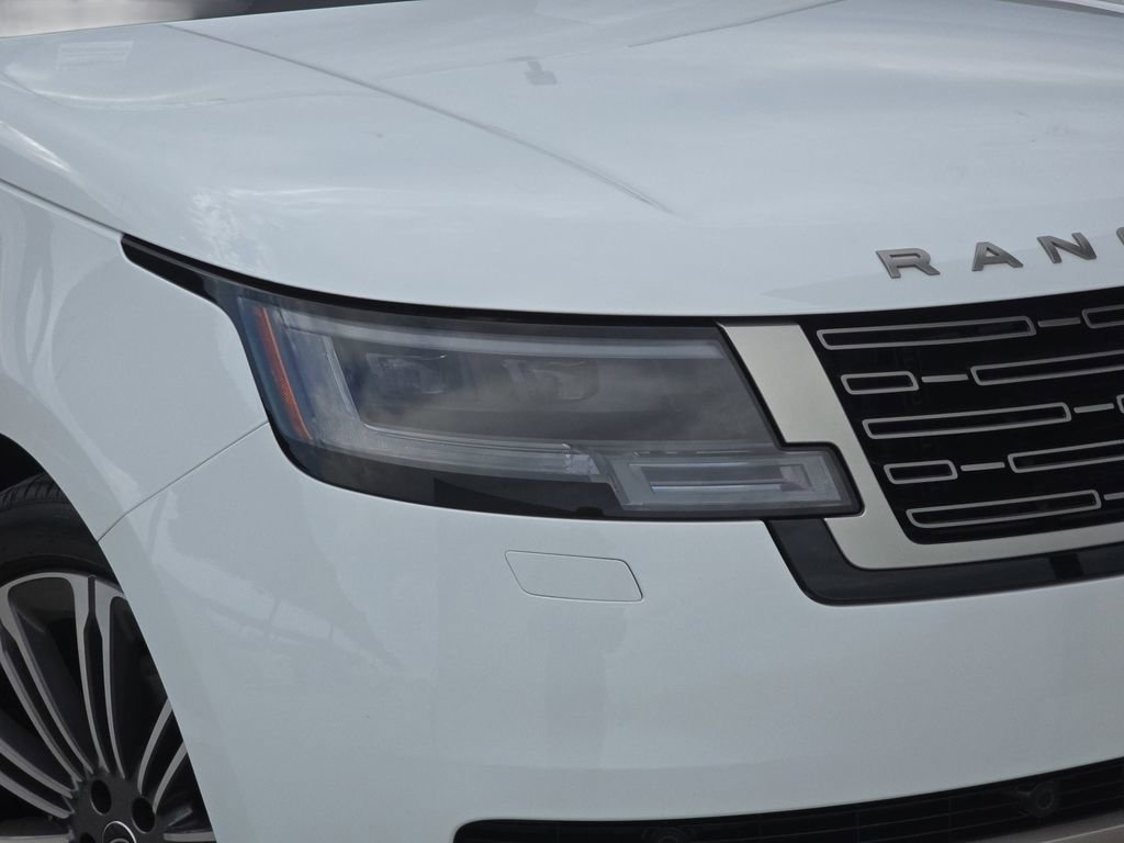 Certified 2023 Land Rover Range Rover SE image 33