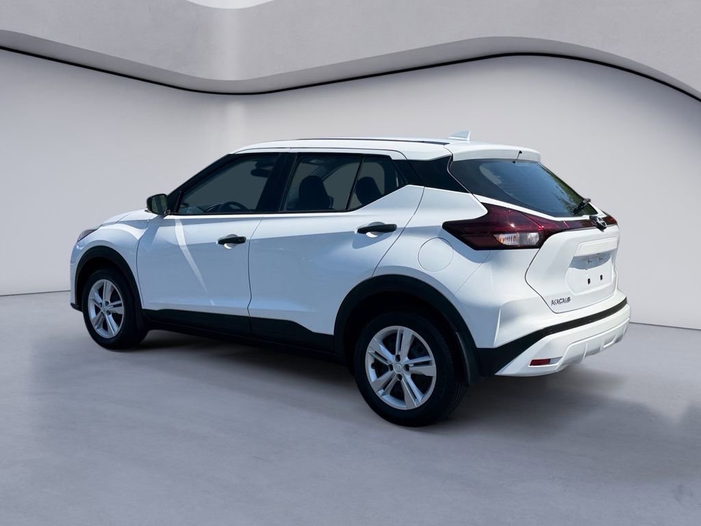 Used 2025 Nissan Kicks Play S image 3
