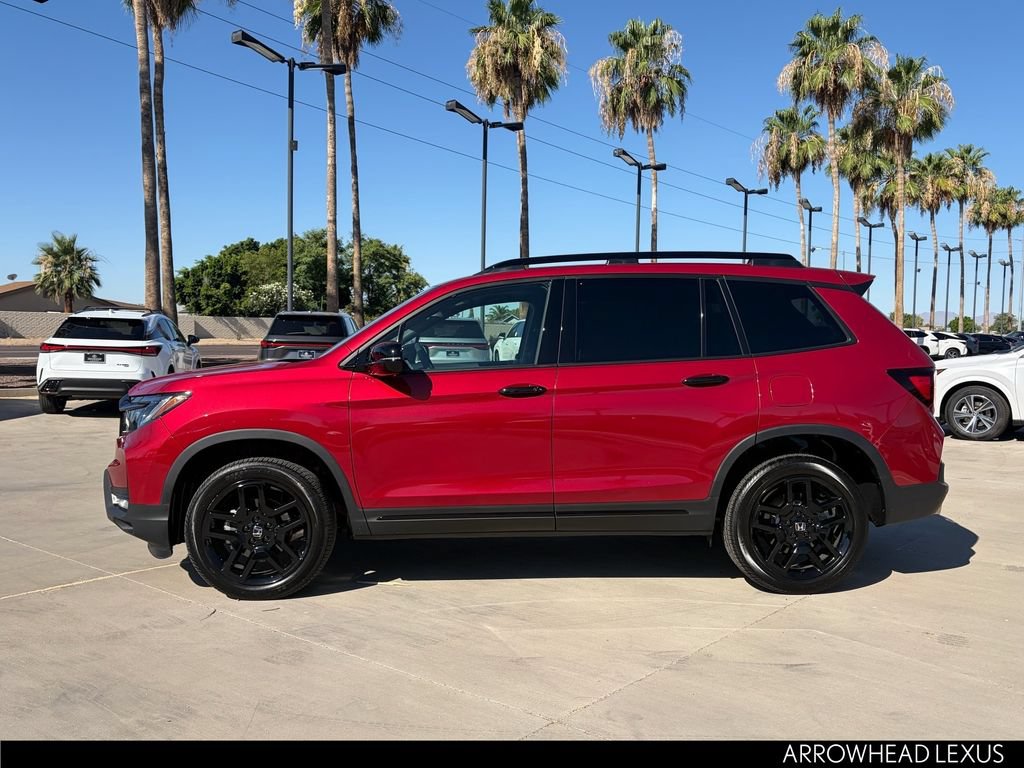 Used 2025 Honda Passport Black Edition image 3