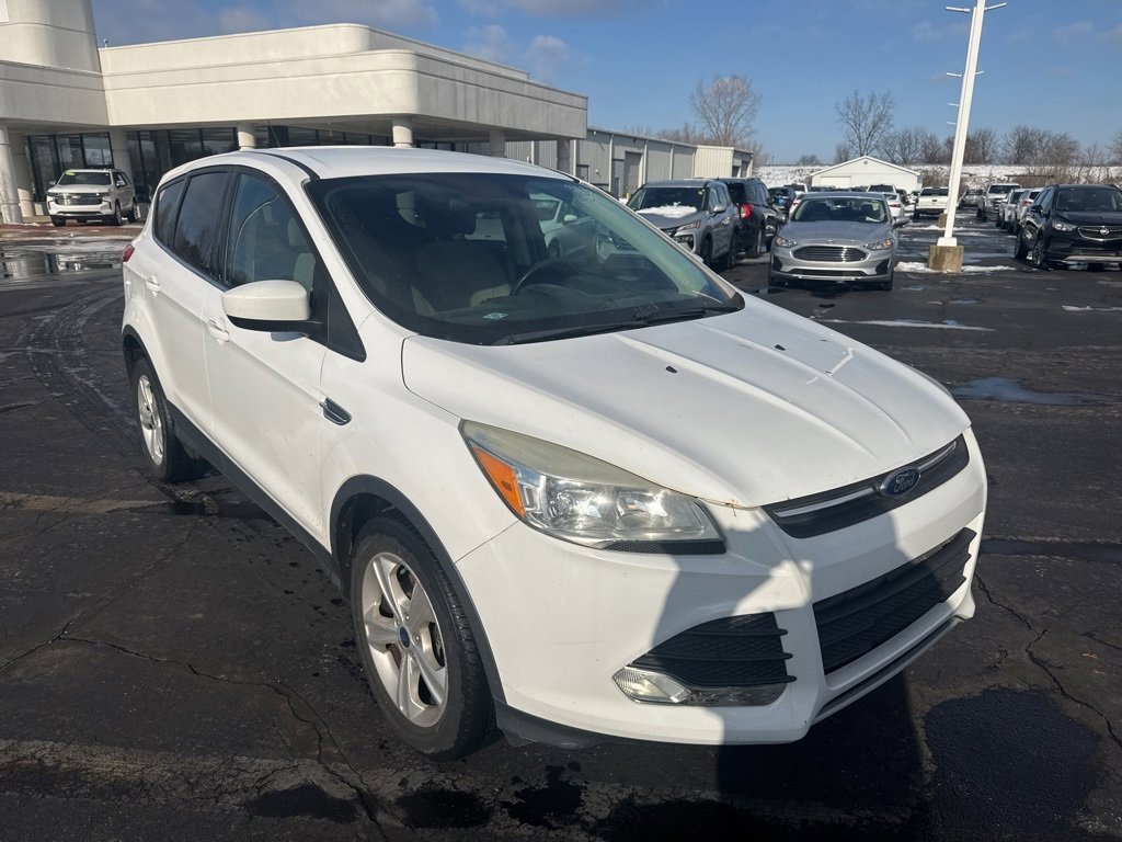 Used 2015 Ford Escape SE image 2