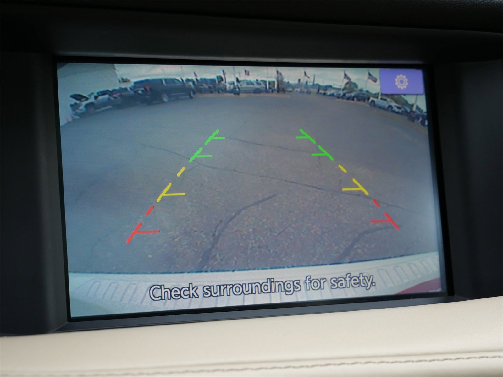 Used 2017 INFINITI QX30 Premium w/ Navigation Package image 25