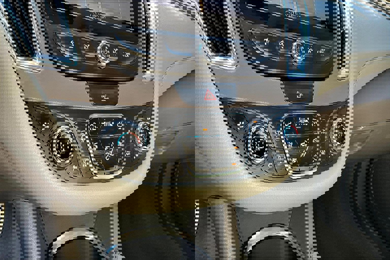 Used 2017 Chevrolet Malibu Premier w/ Driver Confidence Package FWD image 24