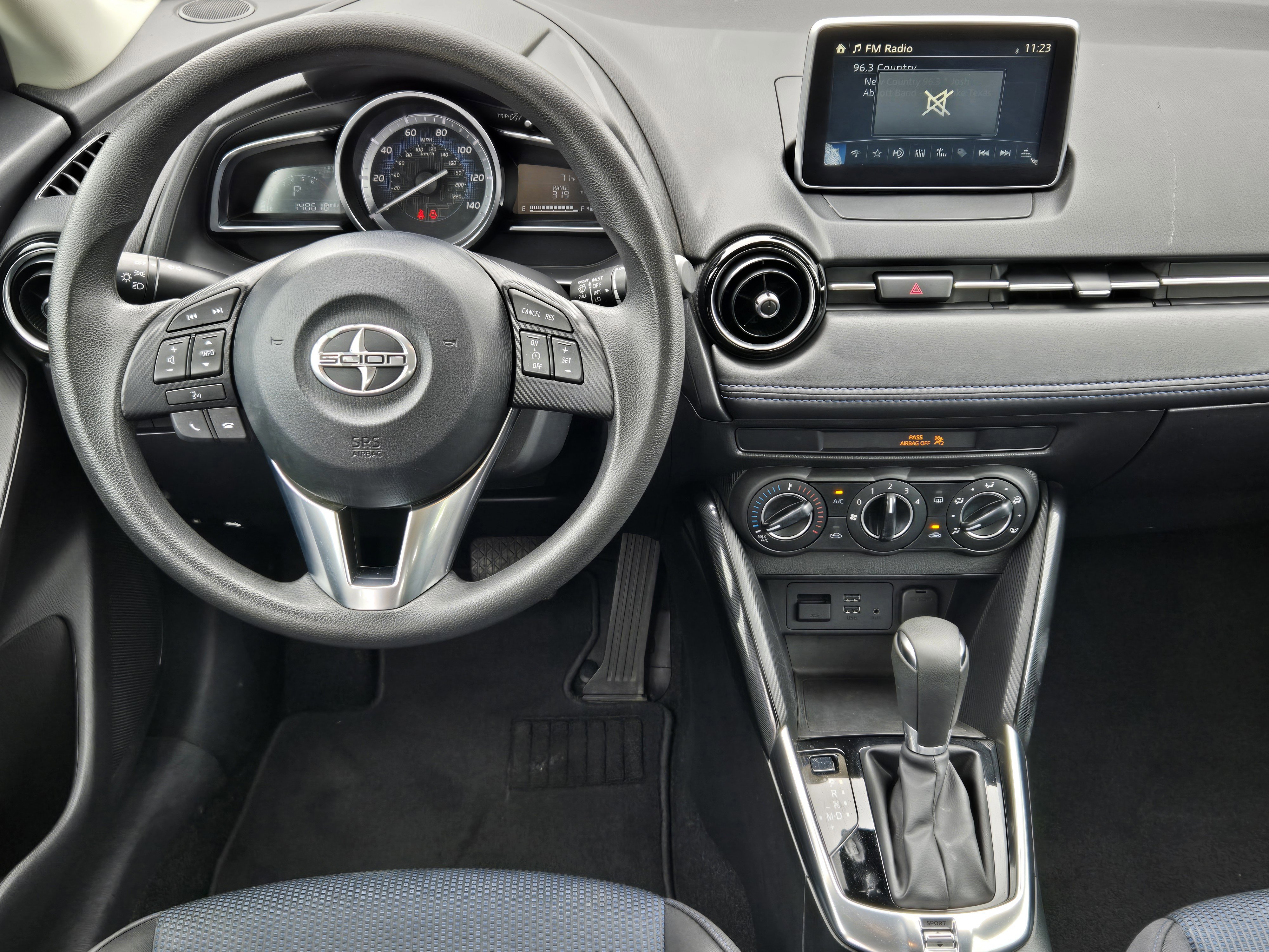 Used 2016 Scion iA image 27