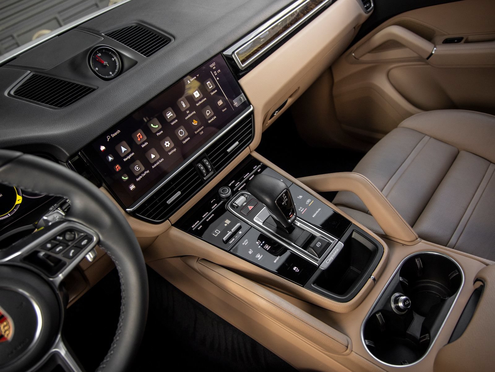 Certified 2023 Porsche Cayenne AWD/4WD image 32