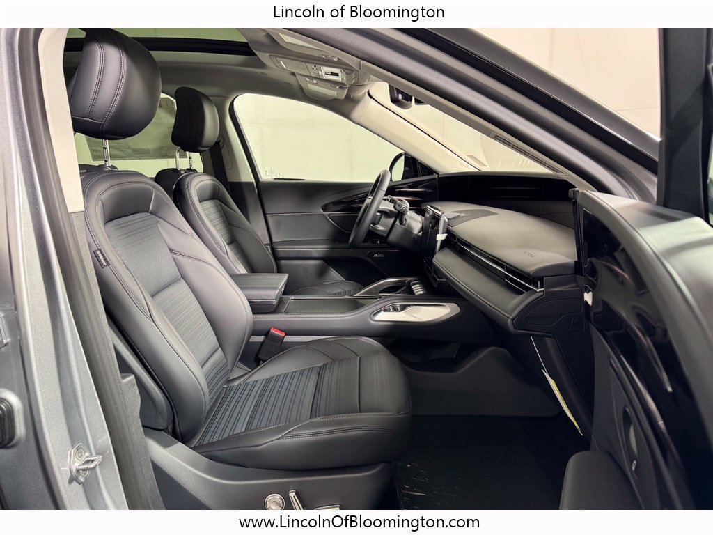 New 2026 Lincoln Nautilus Reserve w/ Jet Appearance Package AWD/4WD image 12