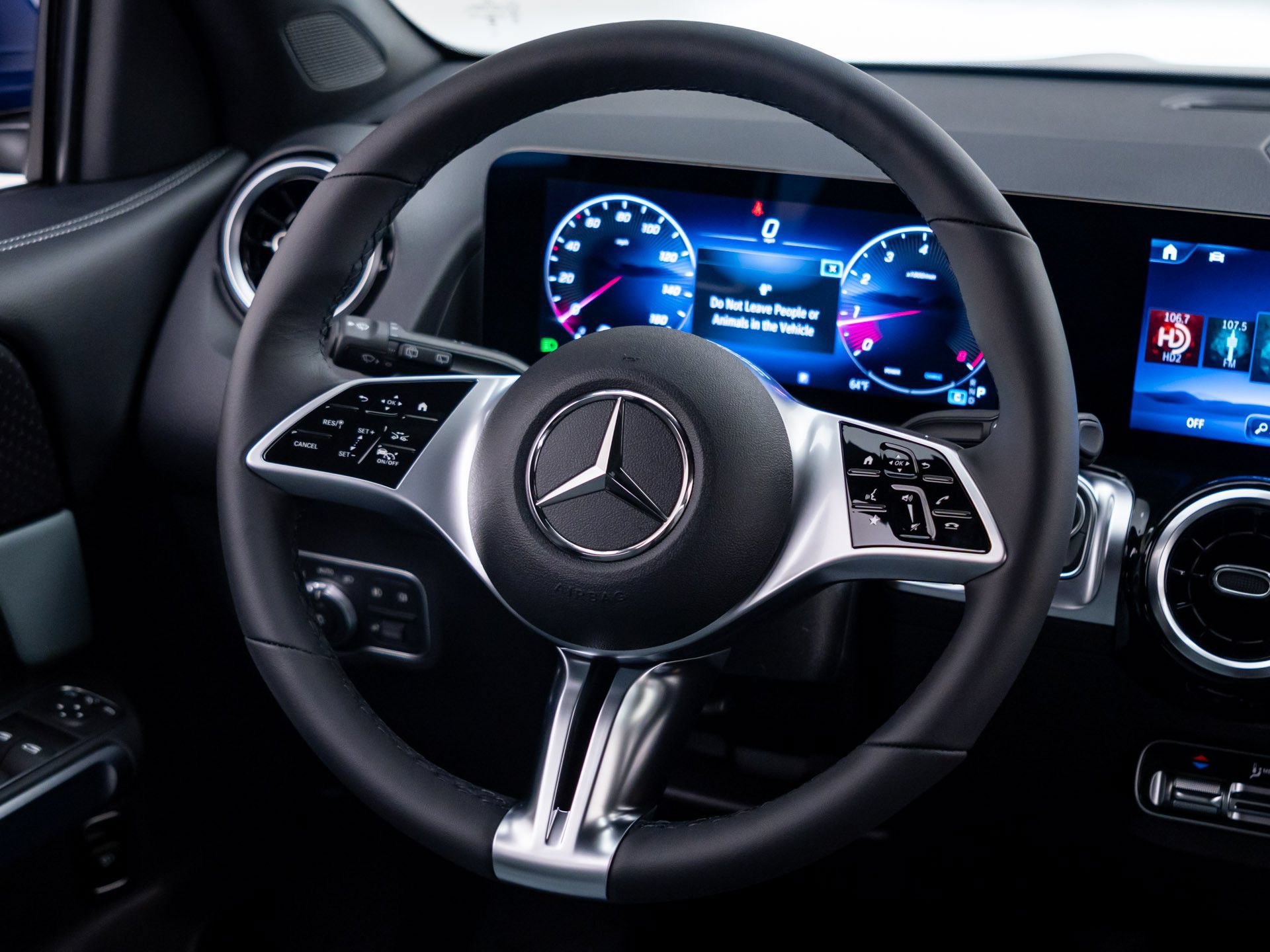 New 2026 Mercedes-Benz GLB 250 4MATIC image 11