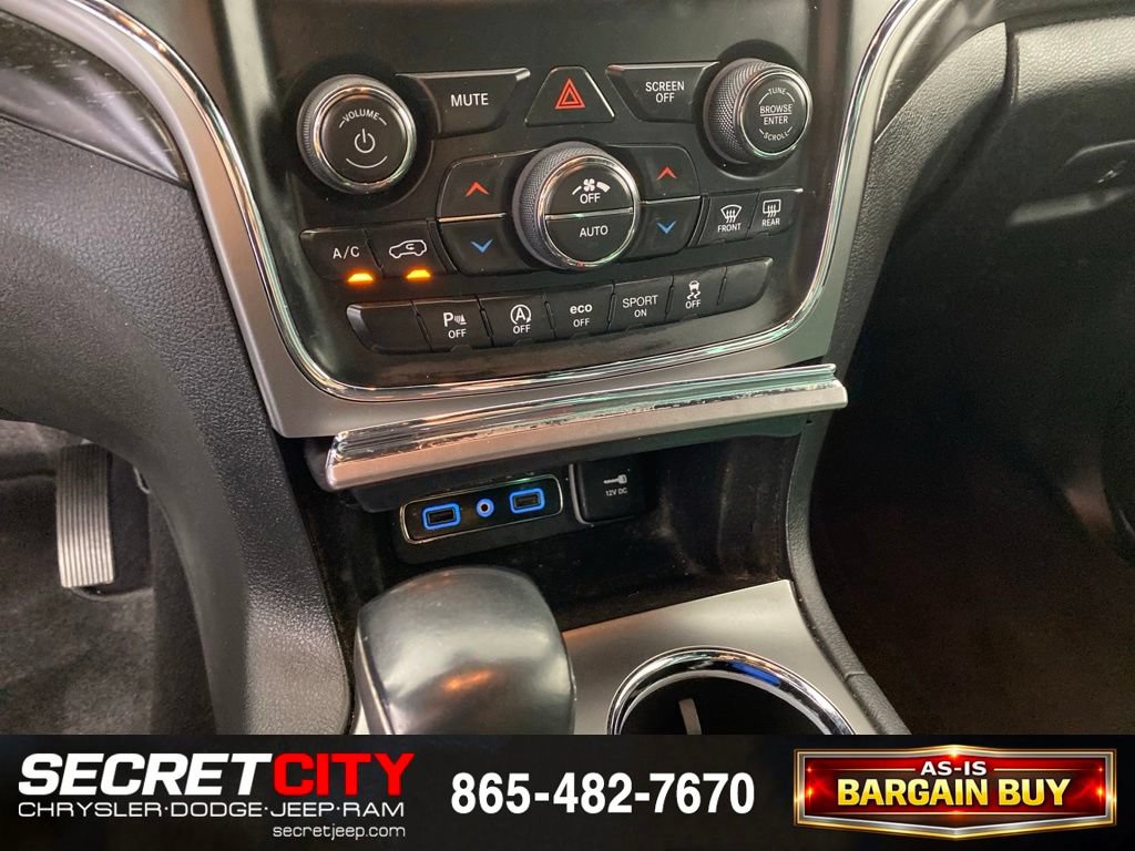 Used 2018 Jeep Grand Cherokee Laredo AWD/4WD image 22