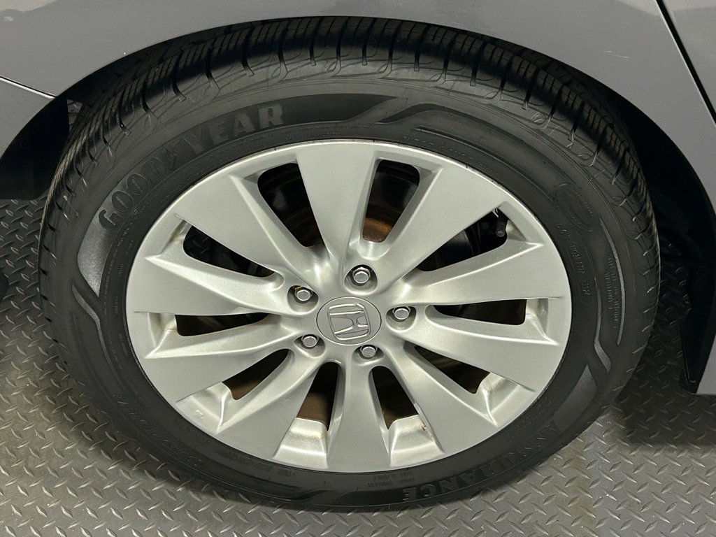 Used 2013 Honda Accord EX-L image 17