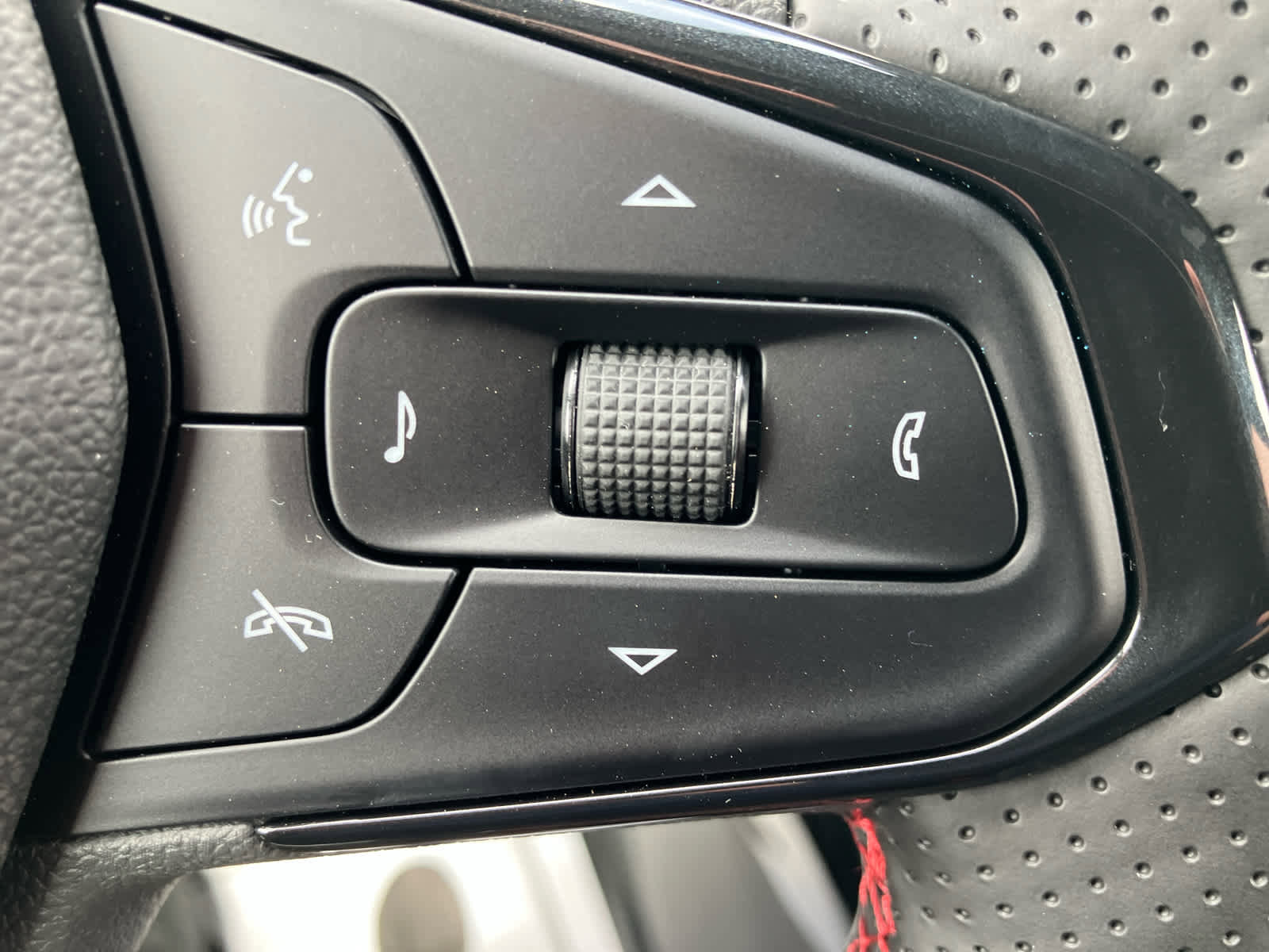 New 2026 Chevrolet Trax RS w/ Driver Confidence Package image 18