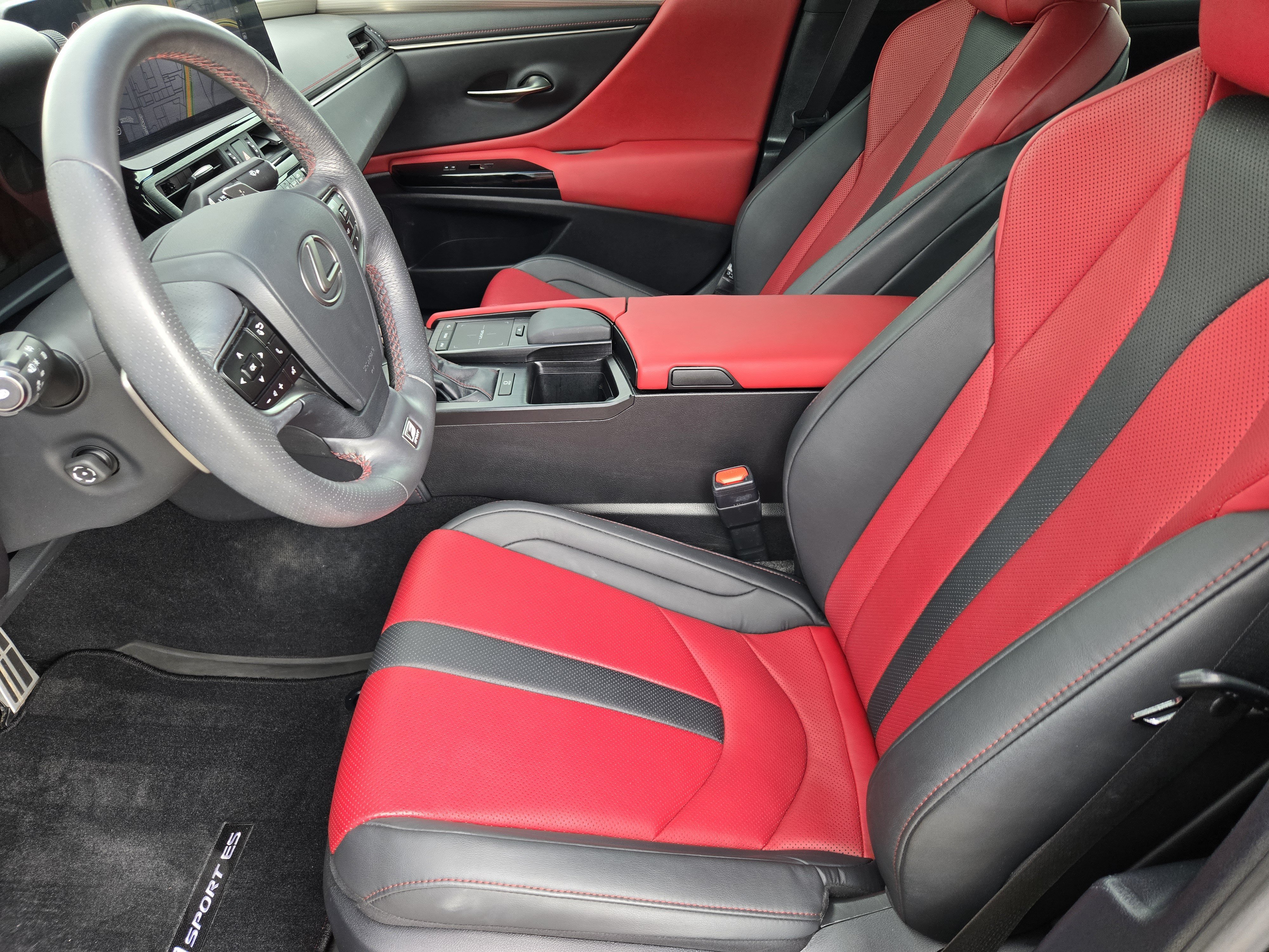 Certified 2022 Lexus ES 350 F Sport w/ Accessory Package 2 FWD image 9