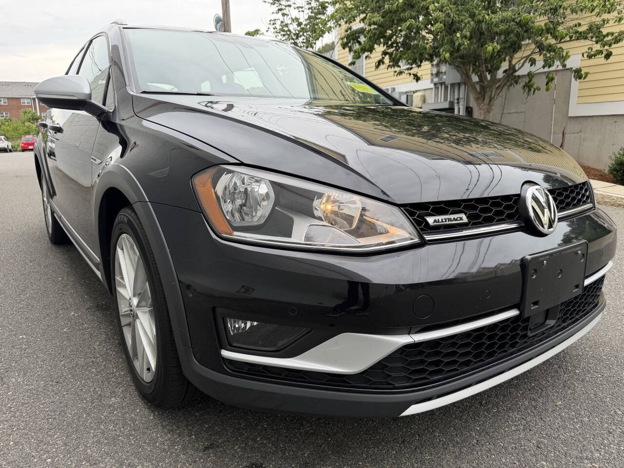 Used 2017 Volkswagen Golf Alltrack SE AWD/4WD image 11
