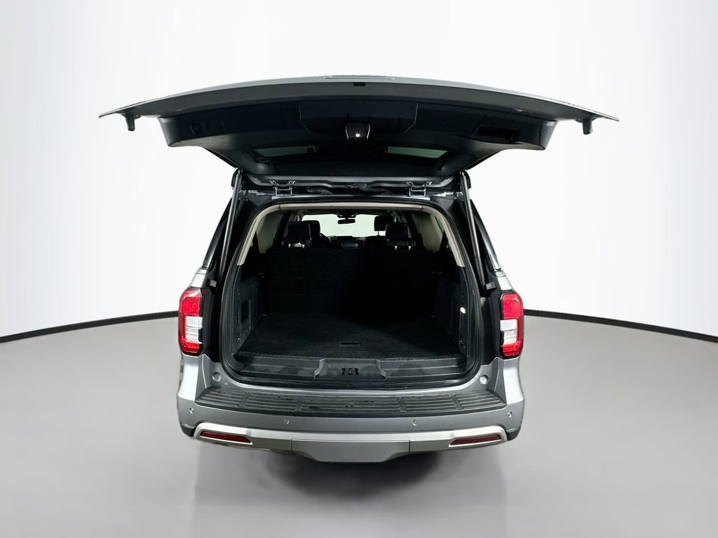 Used 2023 Ford Expedition Max XLT image 30