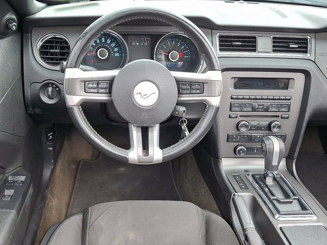 Used 2014 Ford Mustang Convertible RWD image 14