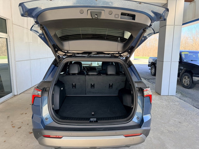 Used 2025 Chevrolet Equinox LT w/ Convenience Package II FWD image 9
