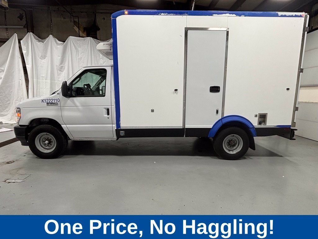 Used 2023 Ford E-350 and Econoline 350 Super Duty w/ Power Windows & Locks Group RWD image 4