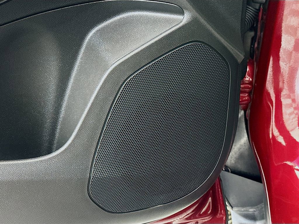 Used 2024 Chevrolet Trax LT w/ Sunroof Package image 18