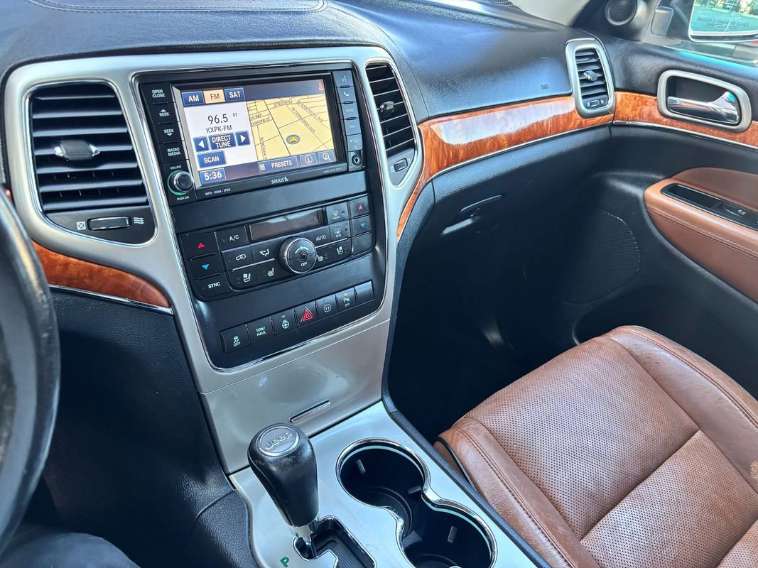 Used 2012 Jeep Grand Cherokee Overland image 18