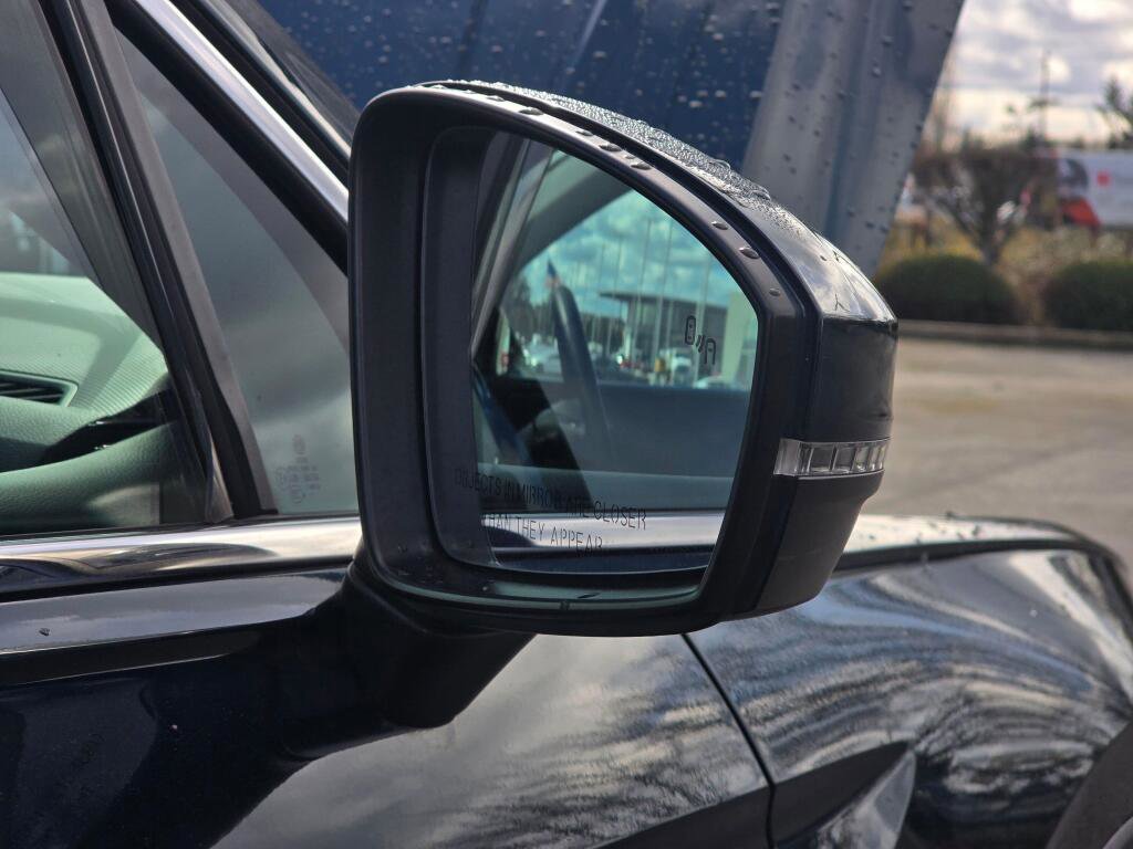 Used 2019 Volkswagen Tiguan SE w/ 3rd Row Seat Package image 32