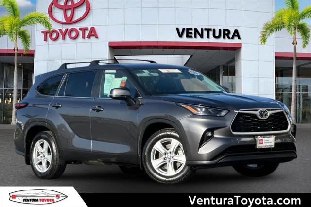 Certified 2024 Toyota Highlander LE image 1