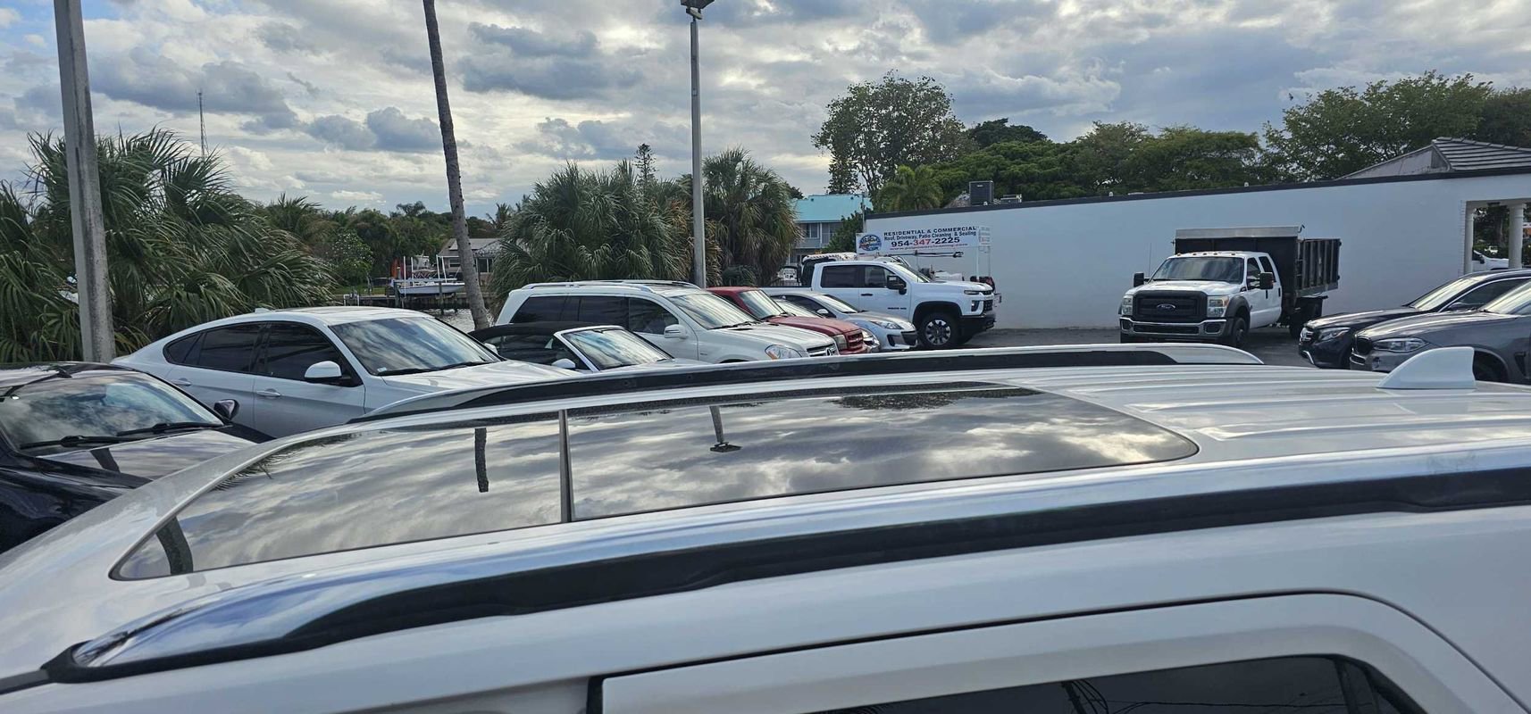 Used 2016 Ford Explorer Limited w/ Equipment Group 301A FWD image 13