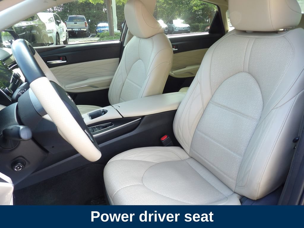 Used 2020 Toyota Avalon Limited FWD image 10