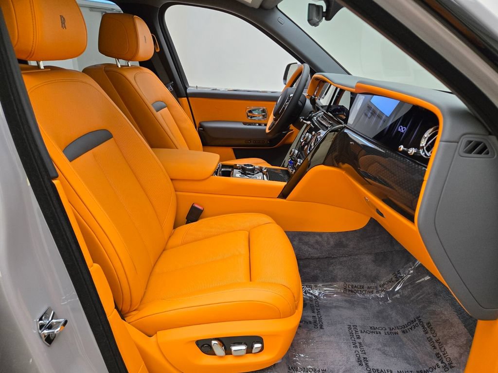New 2027 Rolls-Royce Cullinan Black Badge AWD/4WD image 25